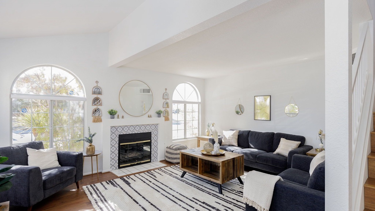Photo of Livingroom in Spring Valley