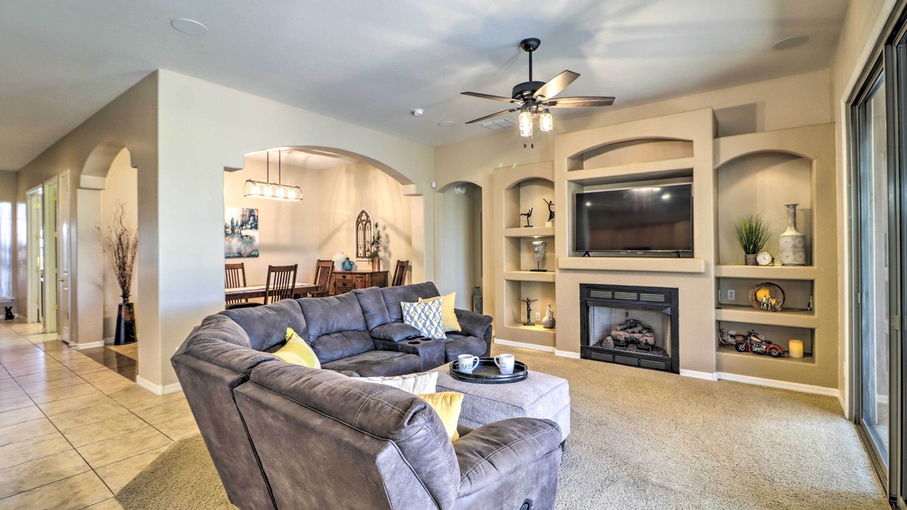 Photo of Livingroom in Palm Valley