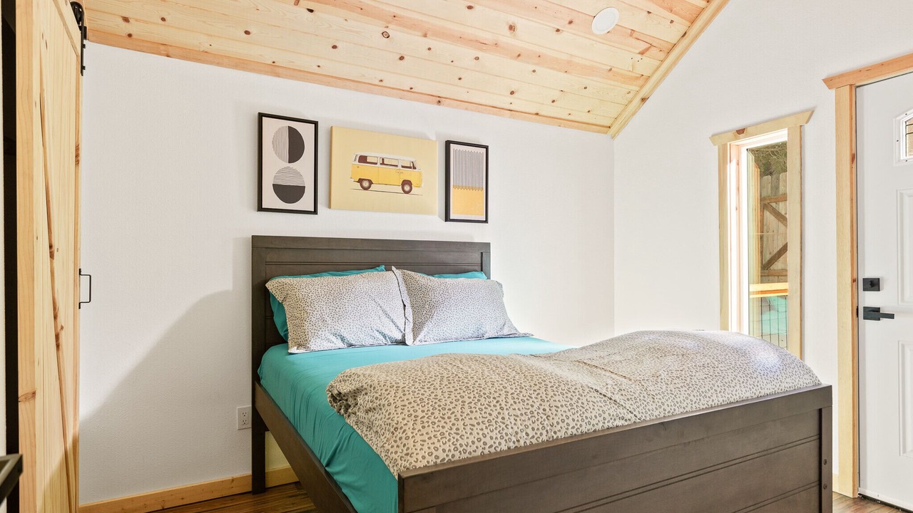 Photo of Bedroom in Big Bear Lake