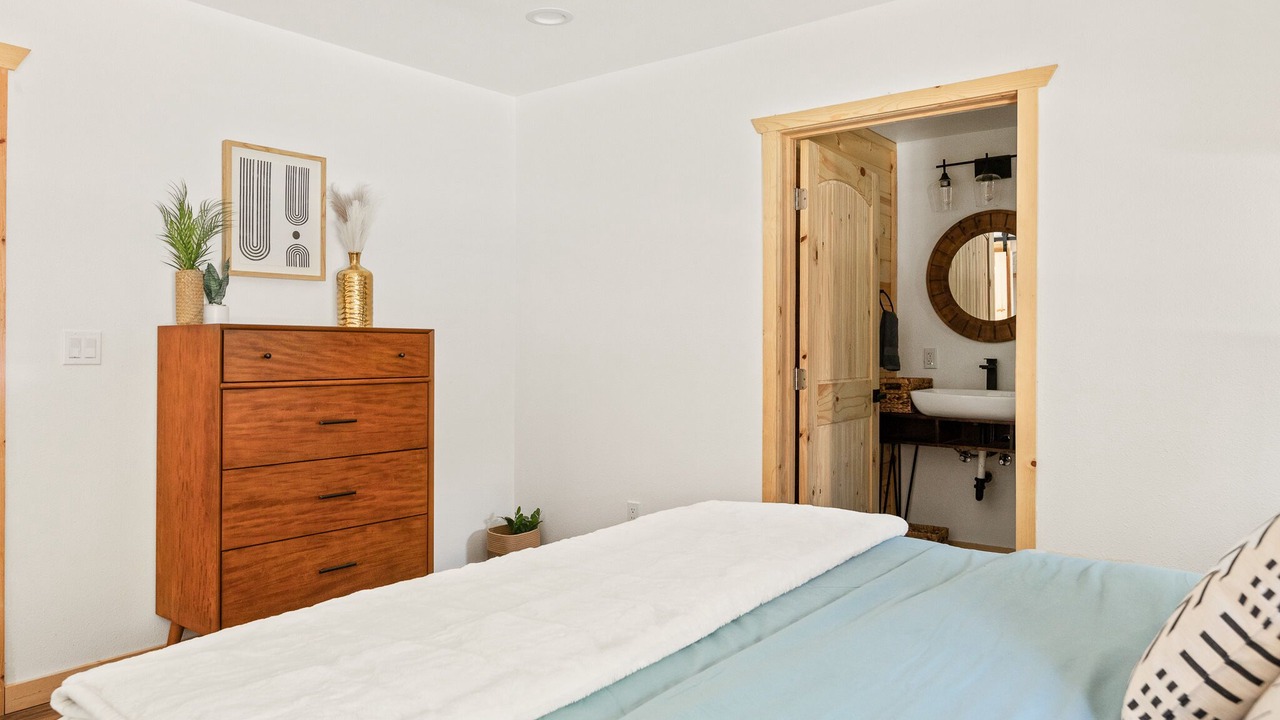 Photo of Bedroom in Big Bear Lake