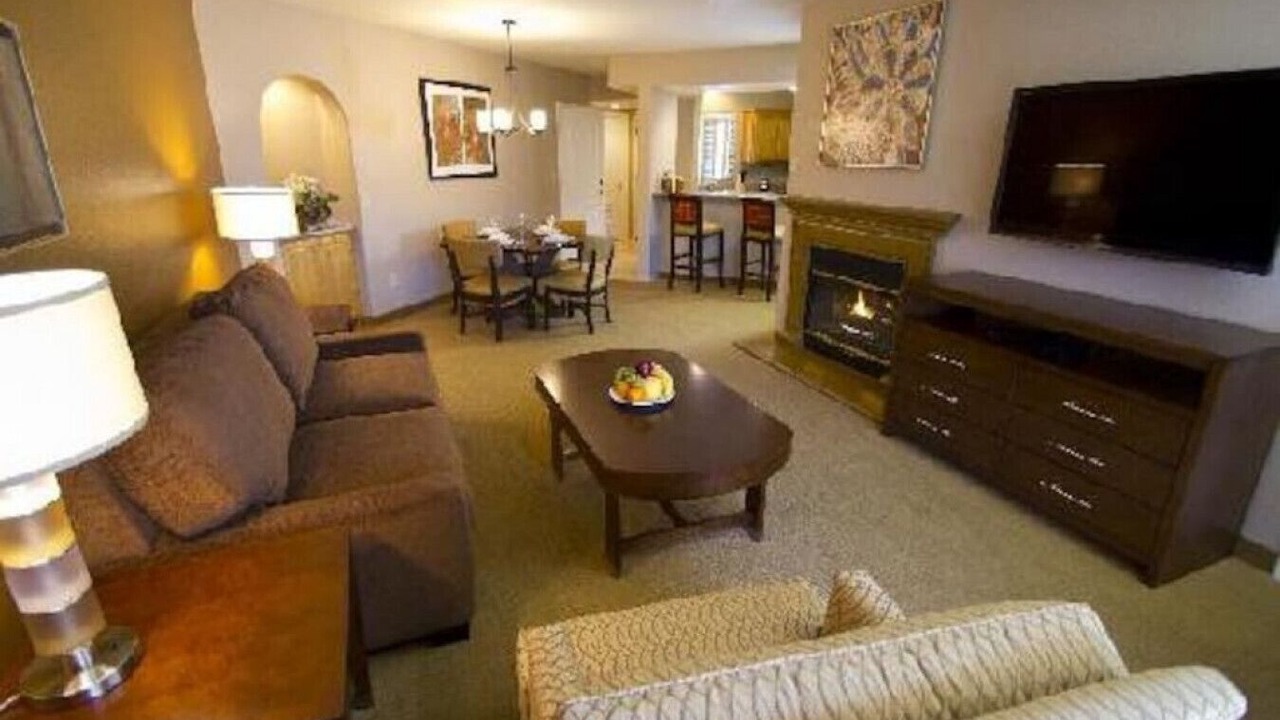 Photo of Livingroom in Oak Creek