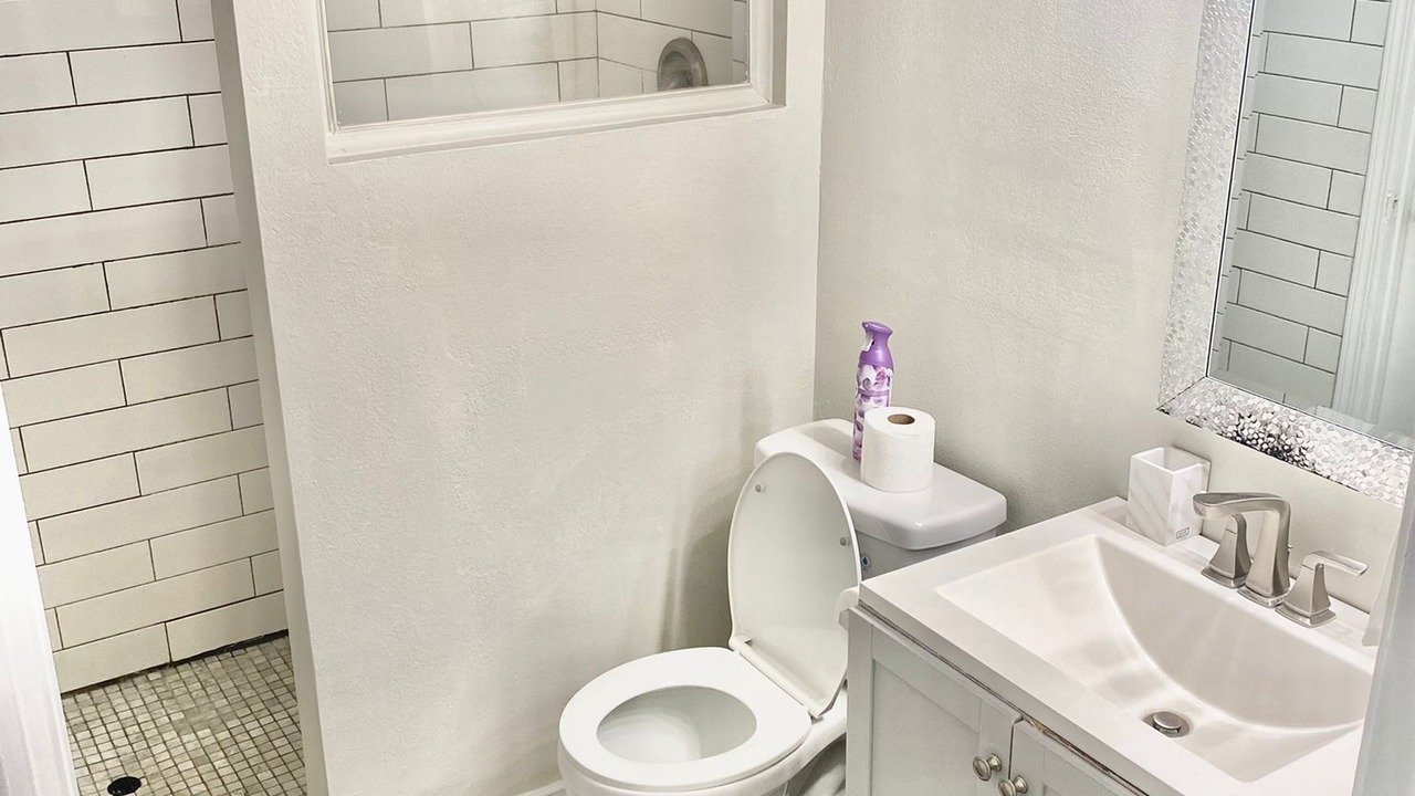 Photo of Bathroom in Chinatown