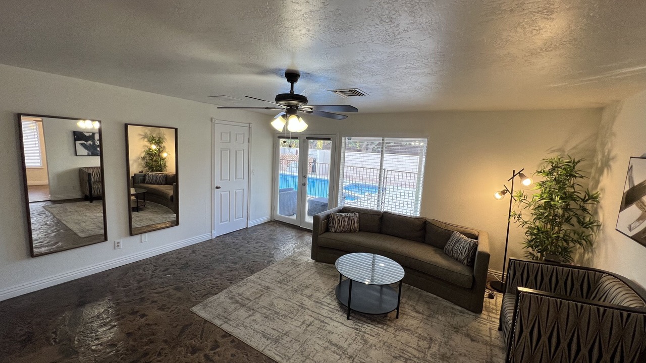 Photo of Livingroom in Chinatown