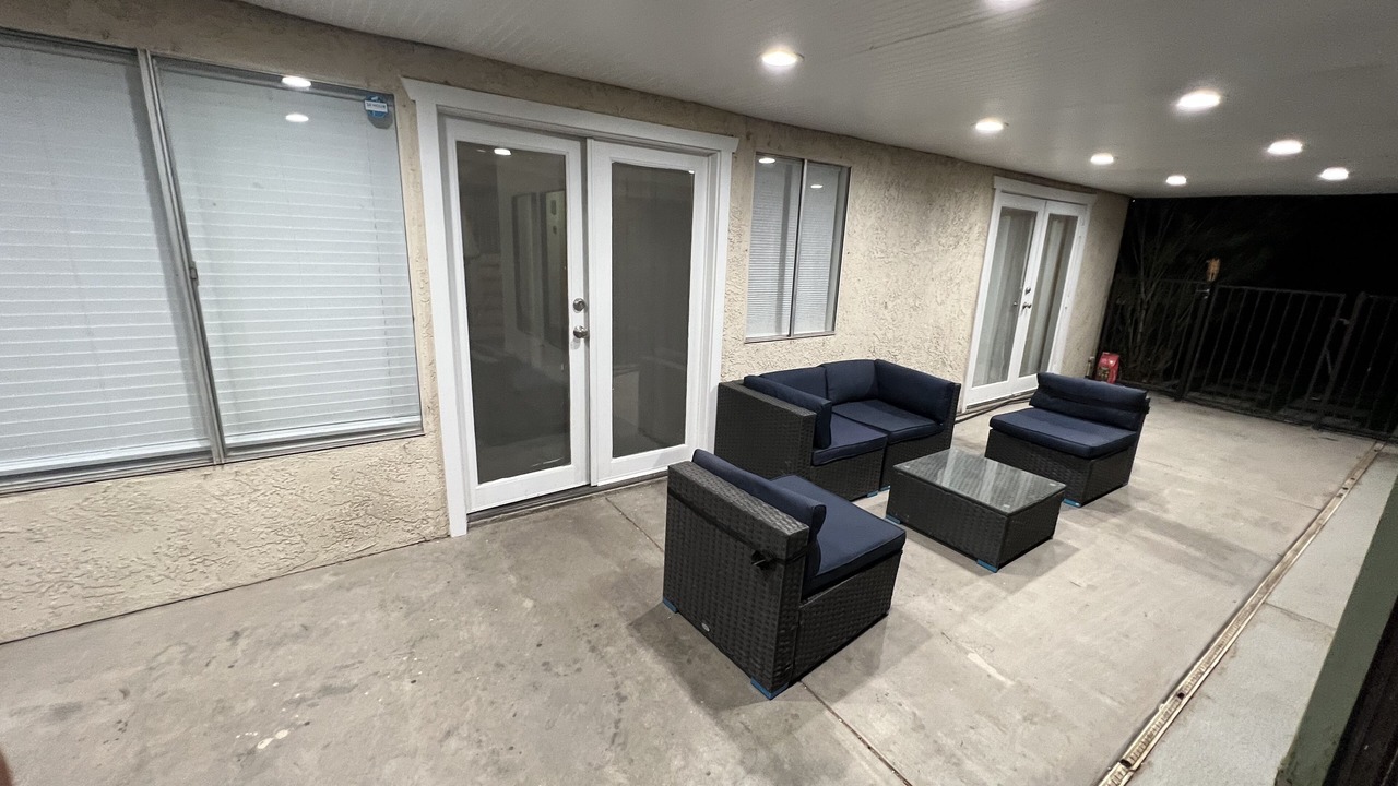Photo of Patio Balcony in Chinatown