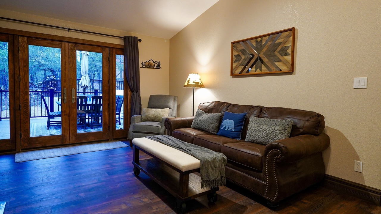 Photo of Livingroom in Pine