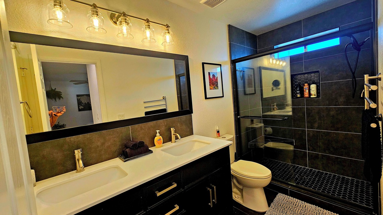 Photo of Bathroom in Bullhead City