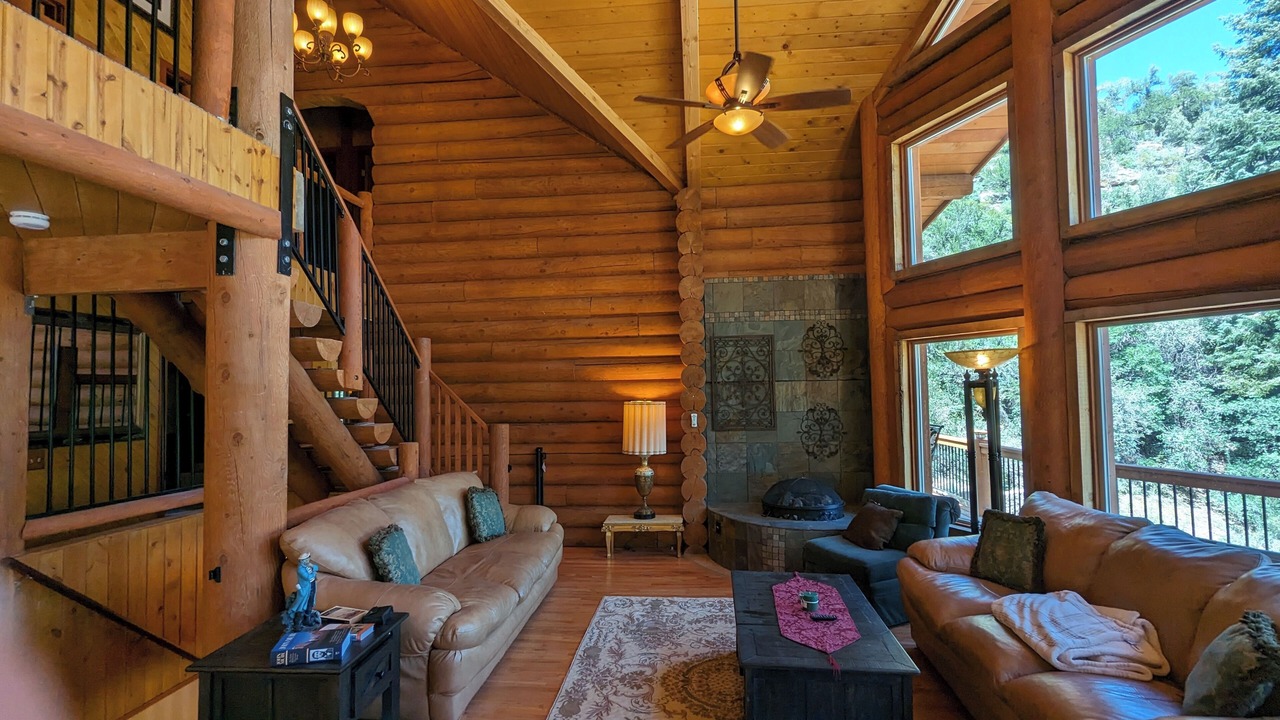 Photo of Livingroom in Mount Charleston