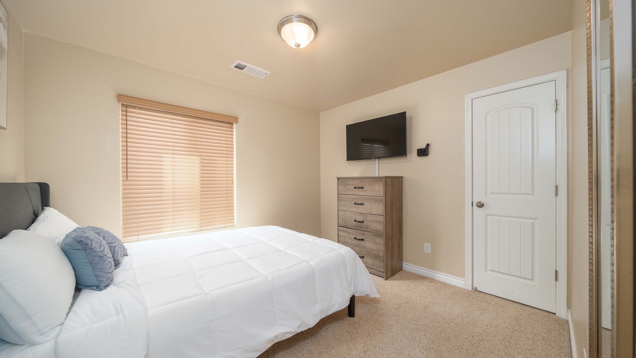 Photo of Bedroom in Pumpkin Center