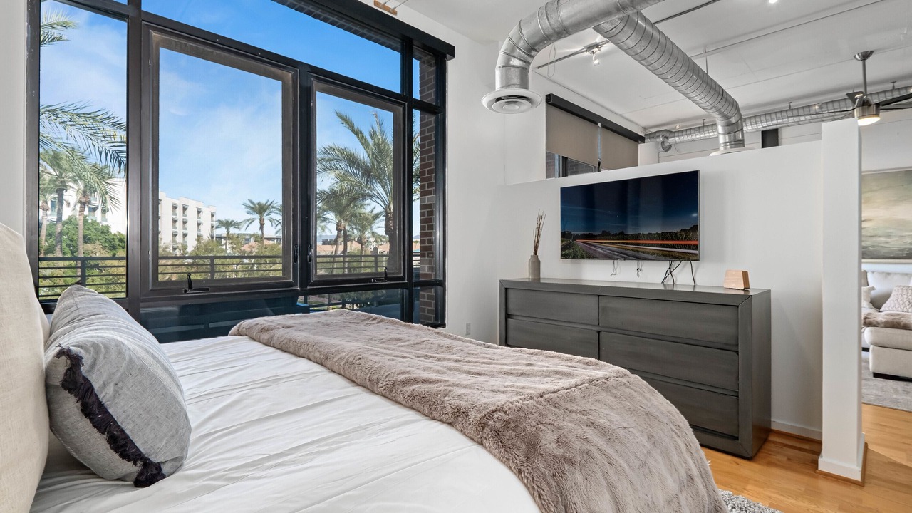 Photo of Bedroom in Entertainment District