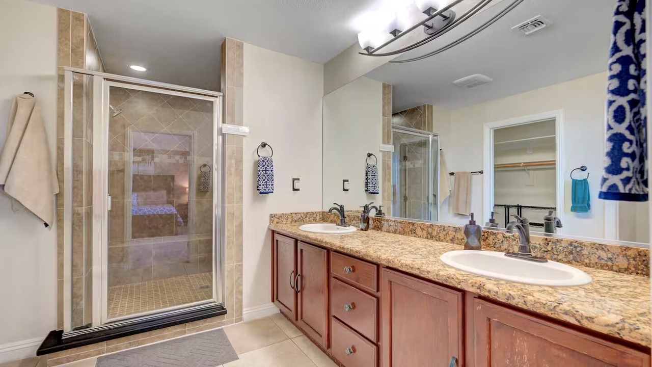Photo of Bathroom in Enterprise