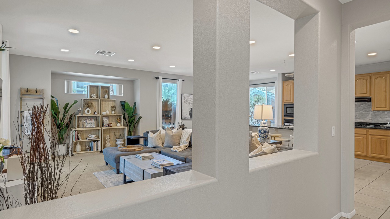 Photo of Livingroom in Spring Valley