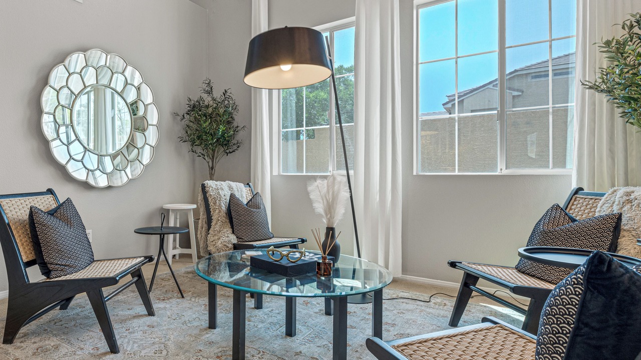Photo of Livingroom in Spring Valley