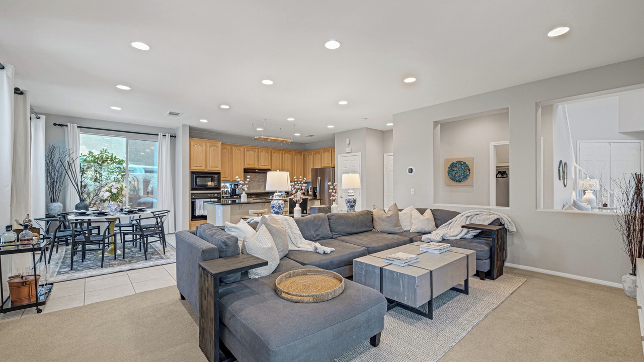 Photo of Livingroom in Spring Valley