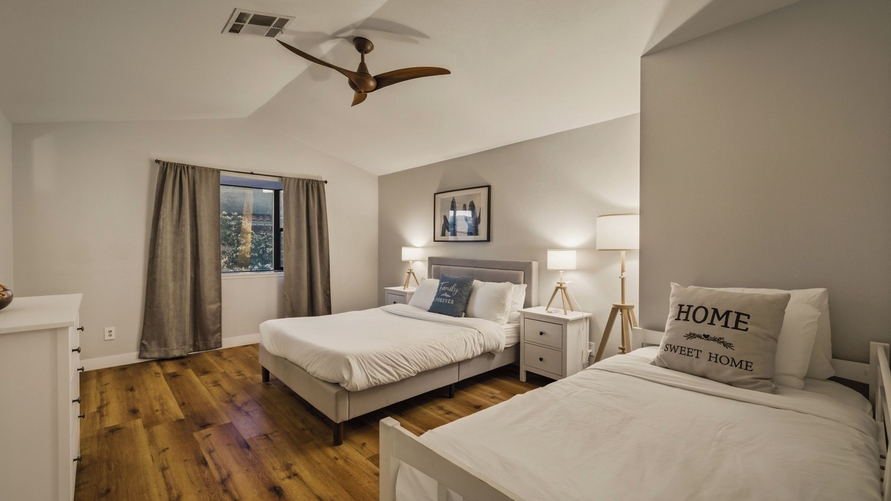 Photo of Bedroom in Canyon Gate Master