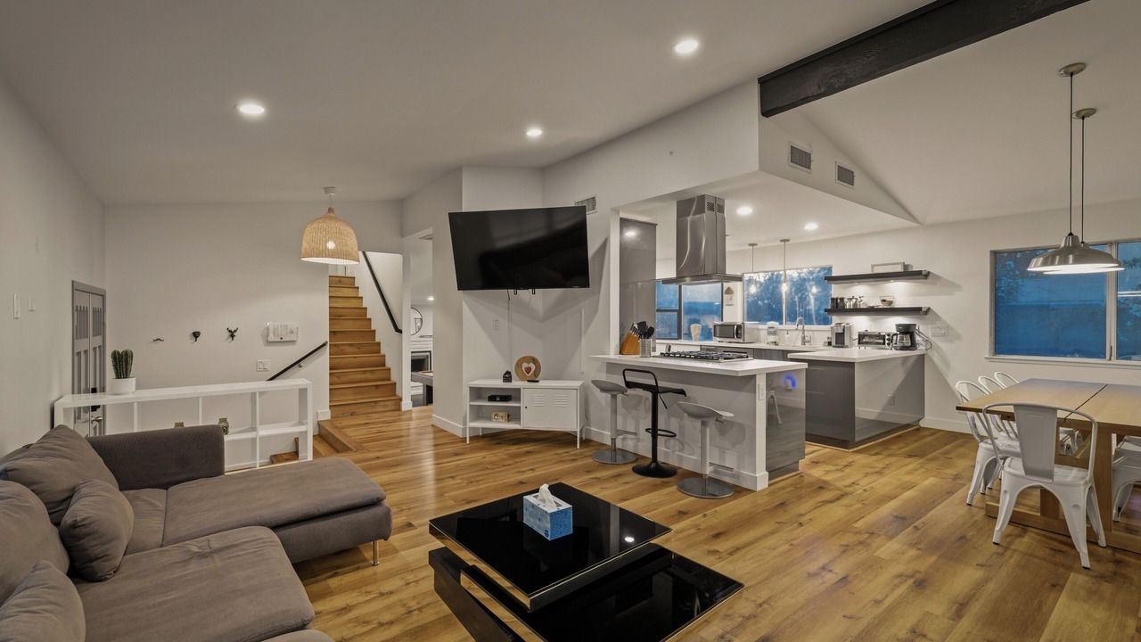 Photo of Livingroom in Canyon Gate Master