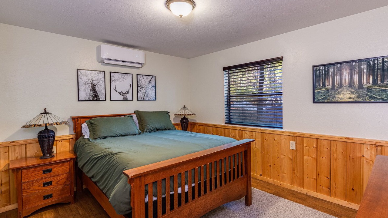 Photo of Bedroom in Glencoe