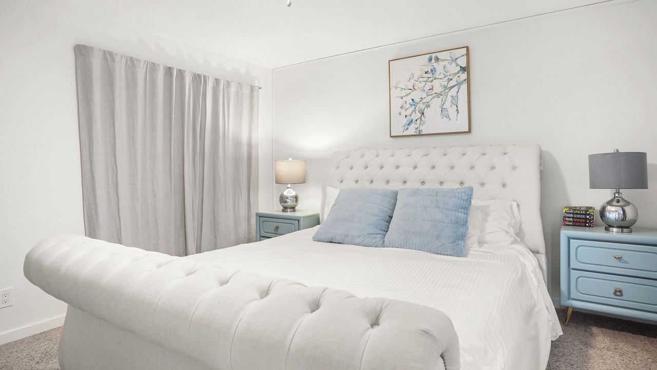 Photo of Bedroom in Paradise Valley Village