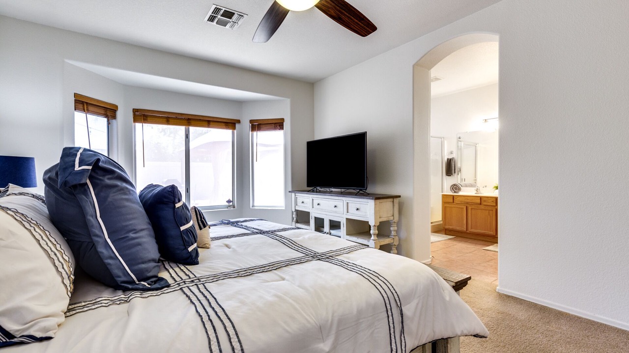 Photo of Bedroom in Sunrise