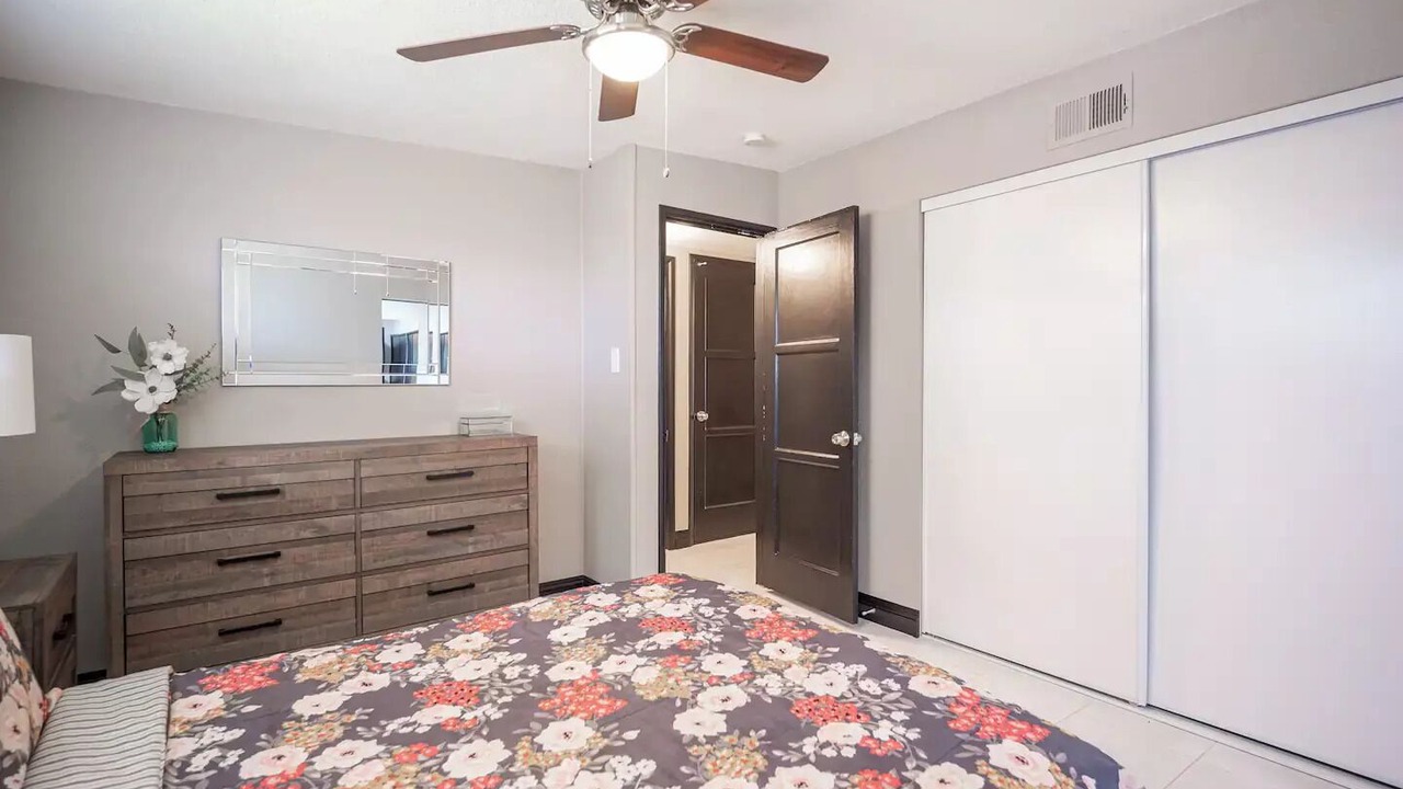 Photo of Bedroom in Townsite