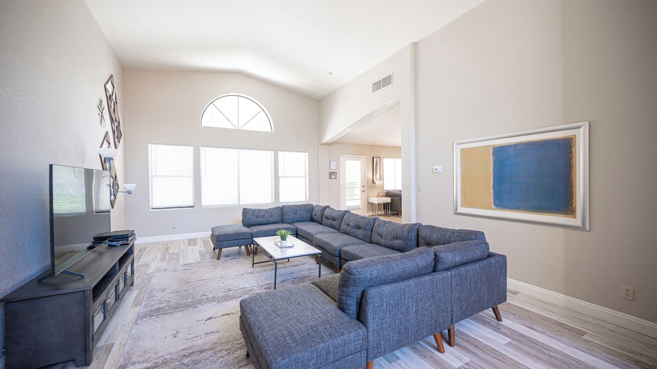 Photo of Livingroom in Green Valley North