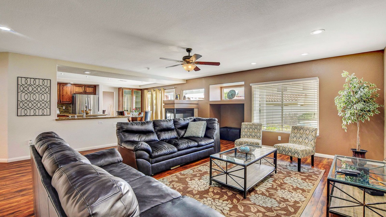 Photo of Livingroom in Silverado Ranch