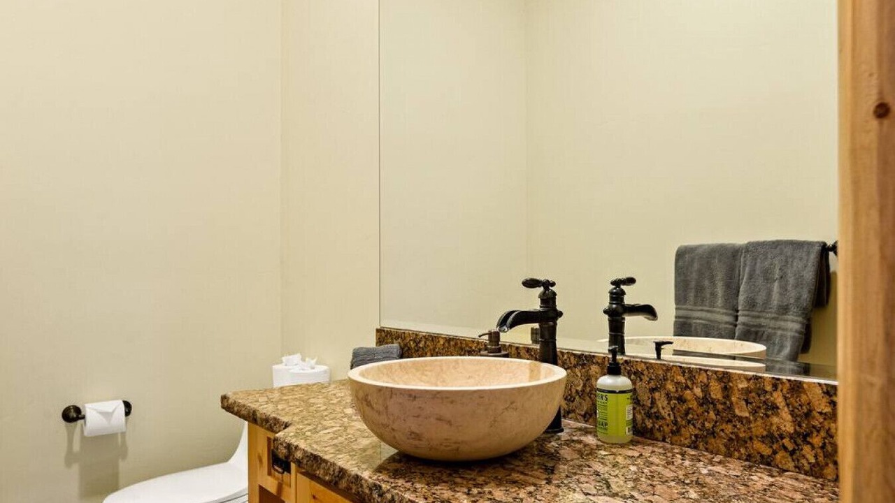 Photo of Bathroom in Castle Glen Estates