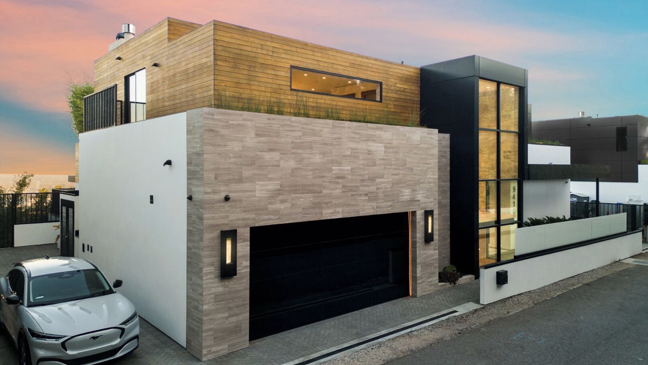 Photo of Outdoor in The Bird Streets