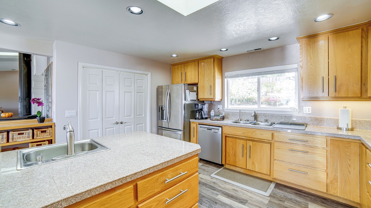 Photo of Kitchen in North Lakeport