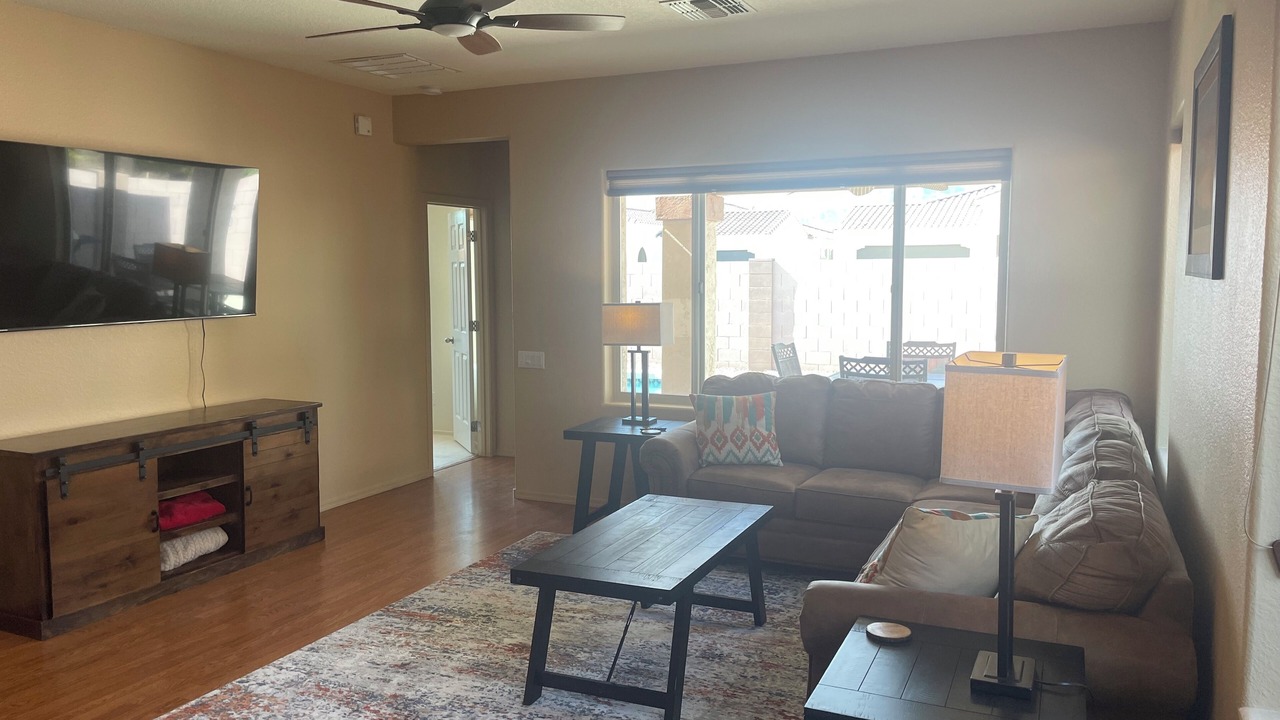 Photo of Livingroom in Gold Canyon