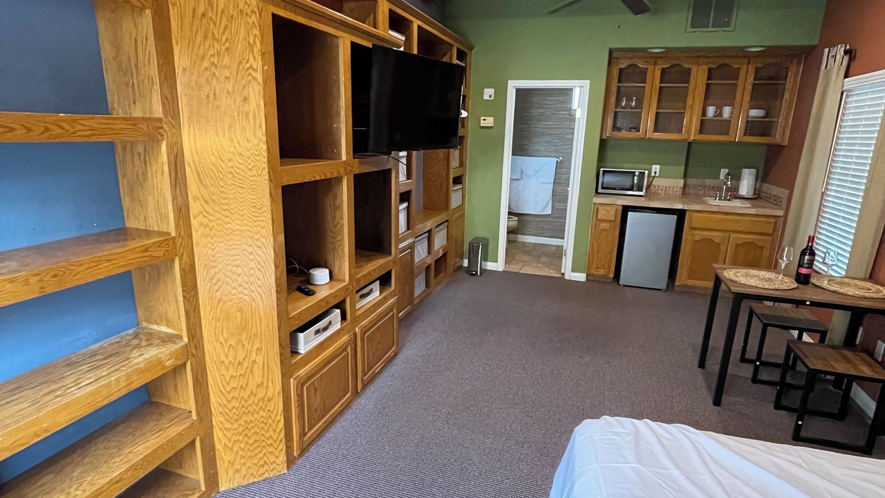 Photo of Bedroom in River Oaks