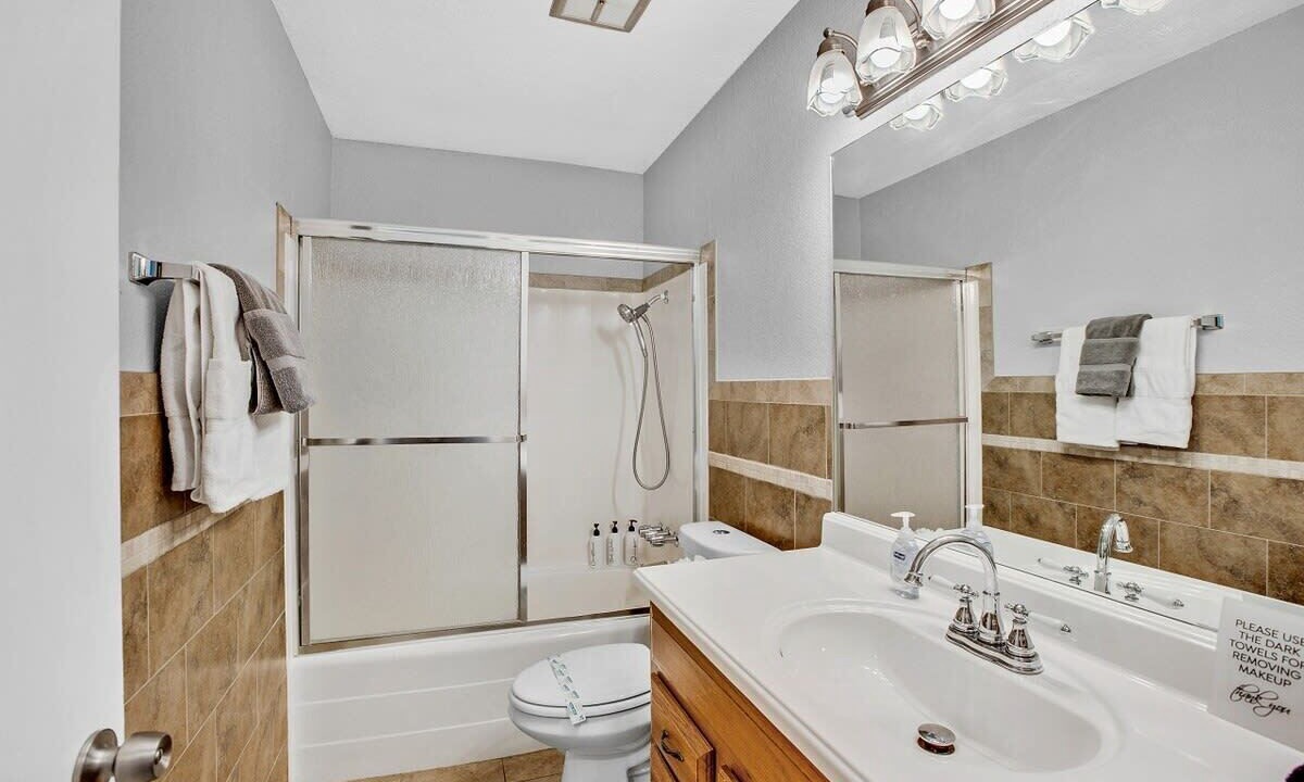 Photo of Bathroom in Highland Hills