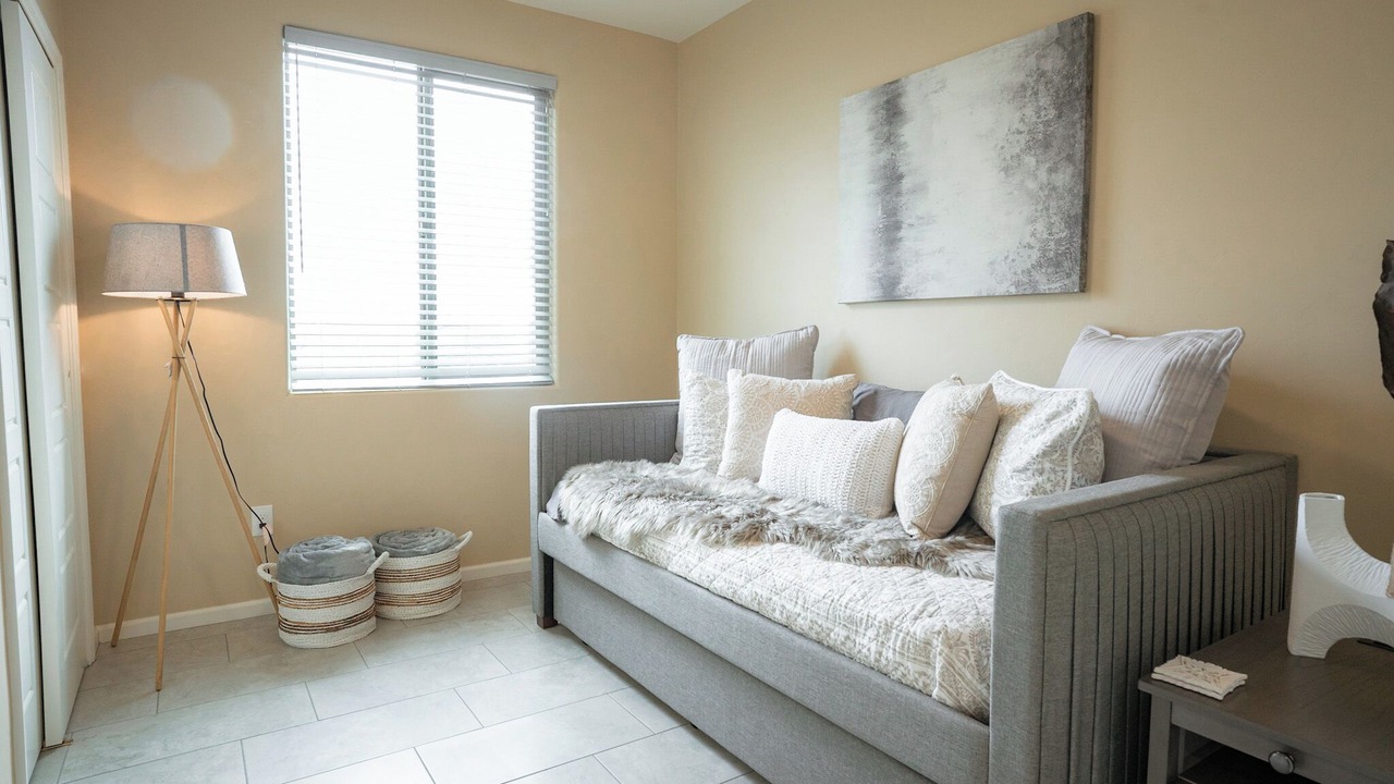 Photo of Livingroom in Drexel Heights