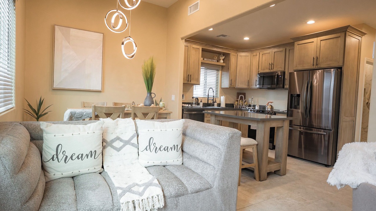 Photo of Livingroom in Drexel Heights