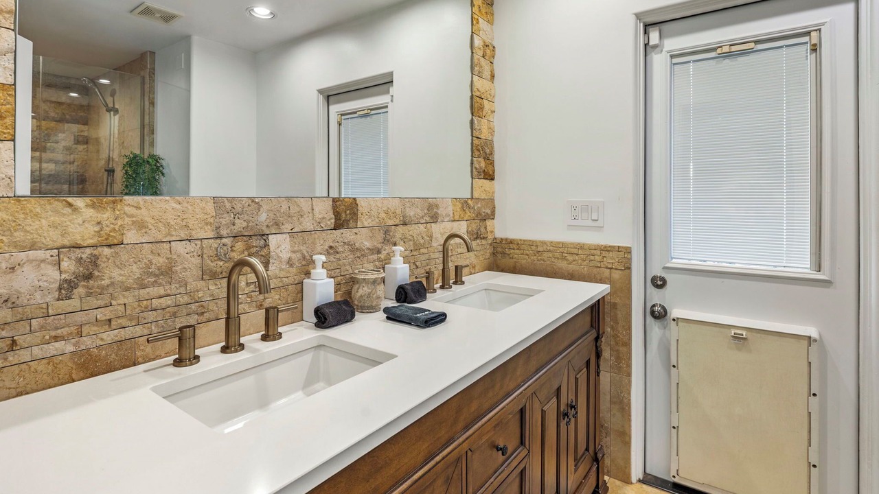 Photo of Bathroom in Park Lane