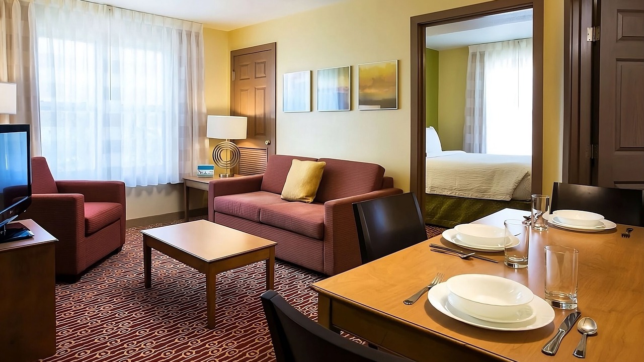 Photo of Livingroom in Shea Business Park