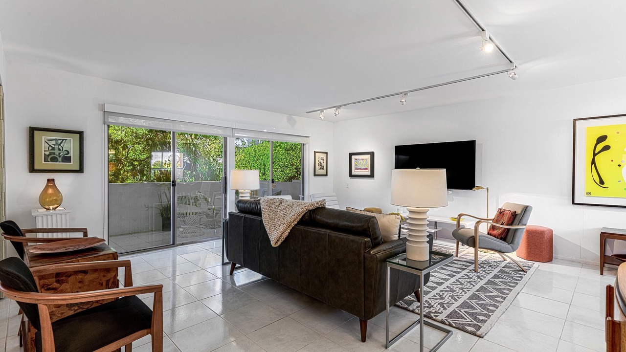 Photo of Bedroom in Canyon Corridor