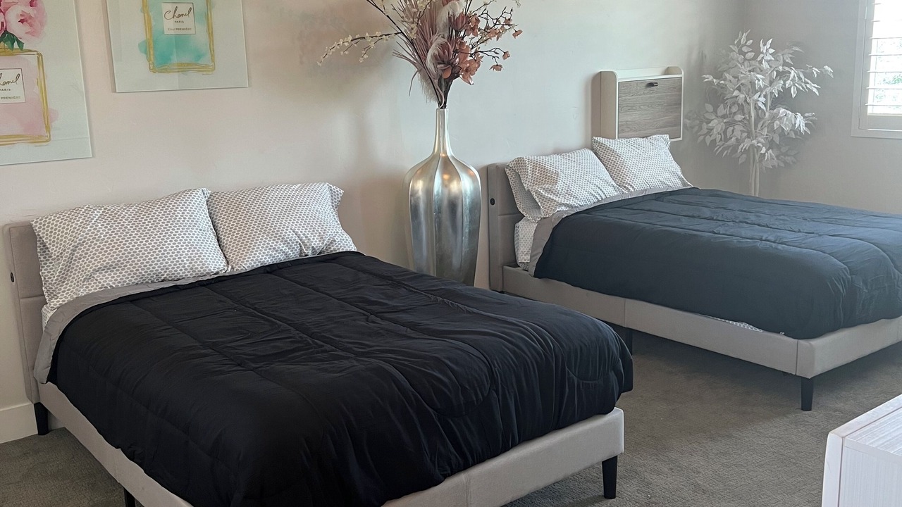 Photo of Bedroom in Enterprise
