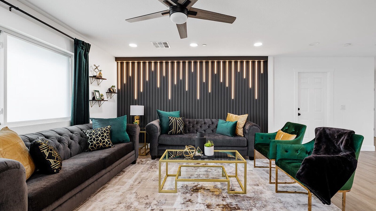 Photo of Livingroom in New Papago Parkway