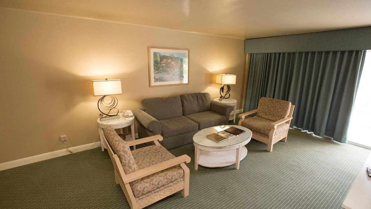 Photo of Livingroom in Canyon Corridor