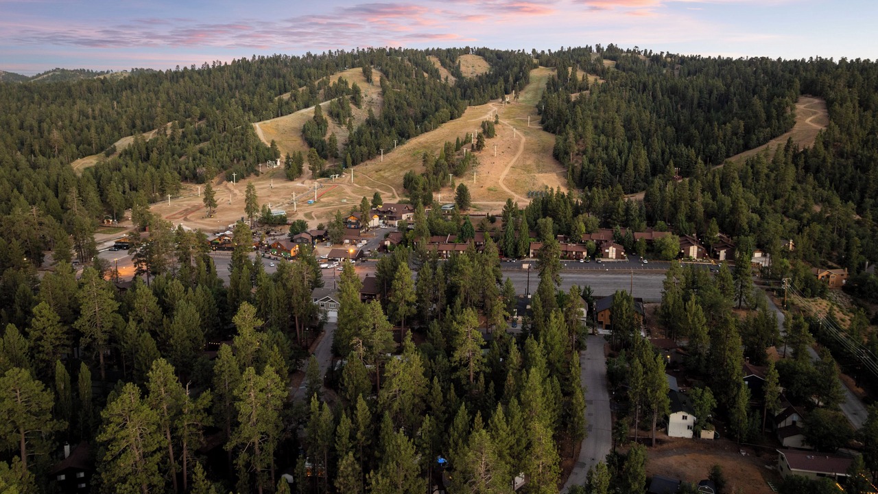 Photo of Outdoor in Summit Estates