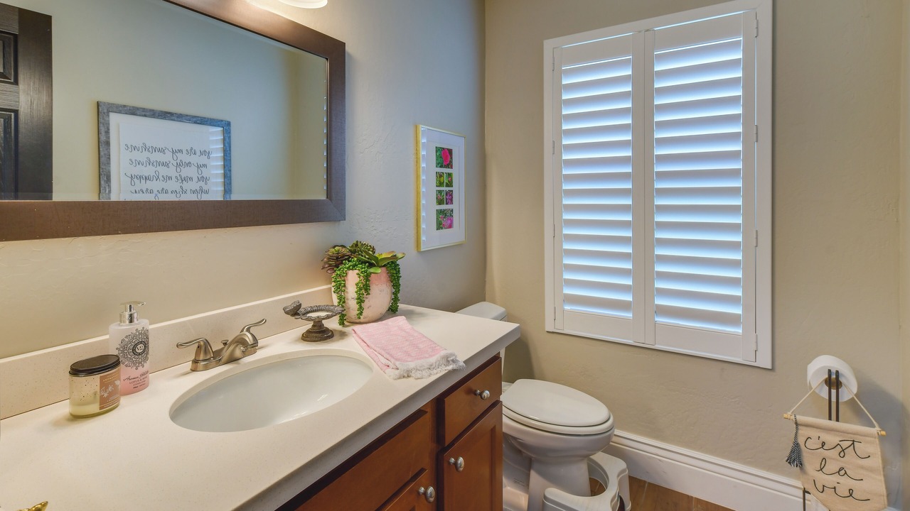 Photo of Bathroom in Val Vista Lakes