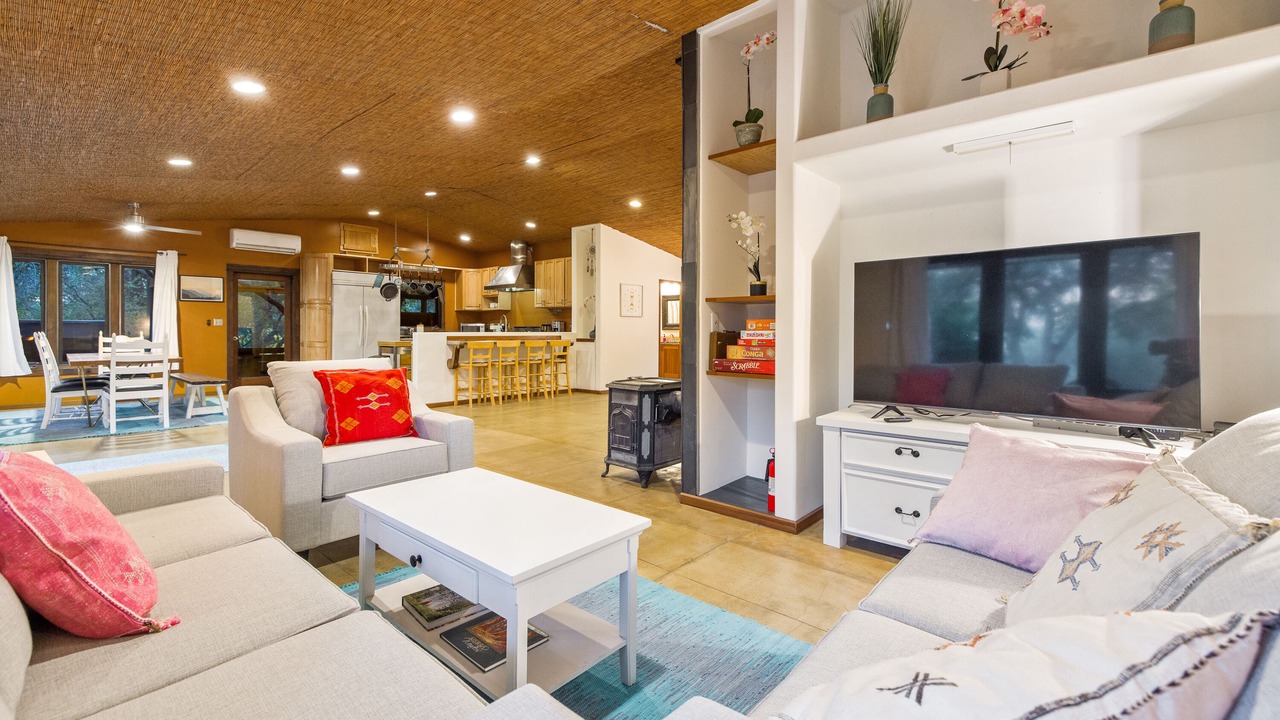 Photo of Livingroom in Three Rivers
