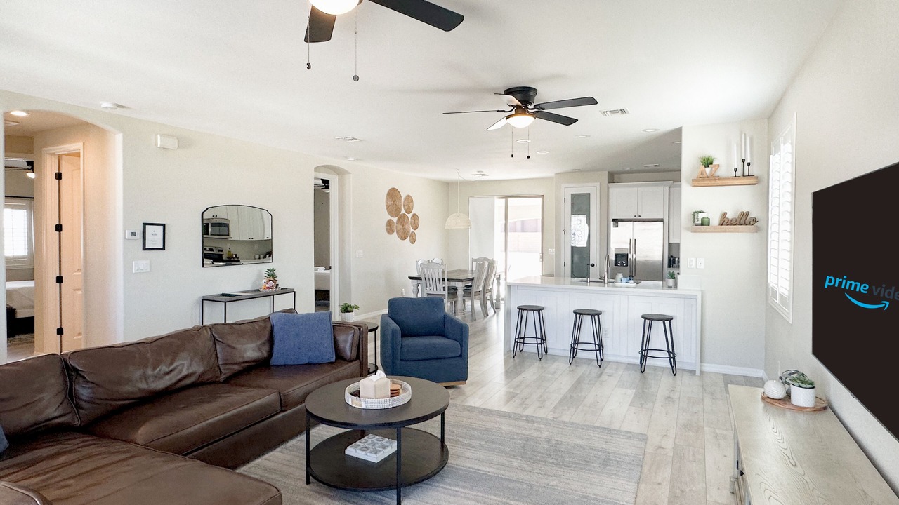 Photo of Livingroom in Sunridge Estates