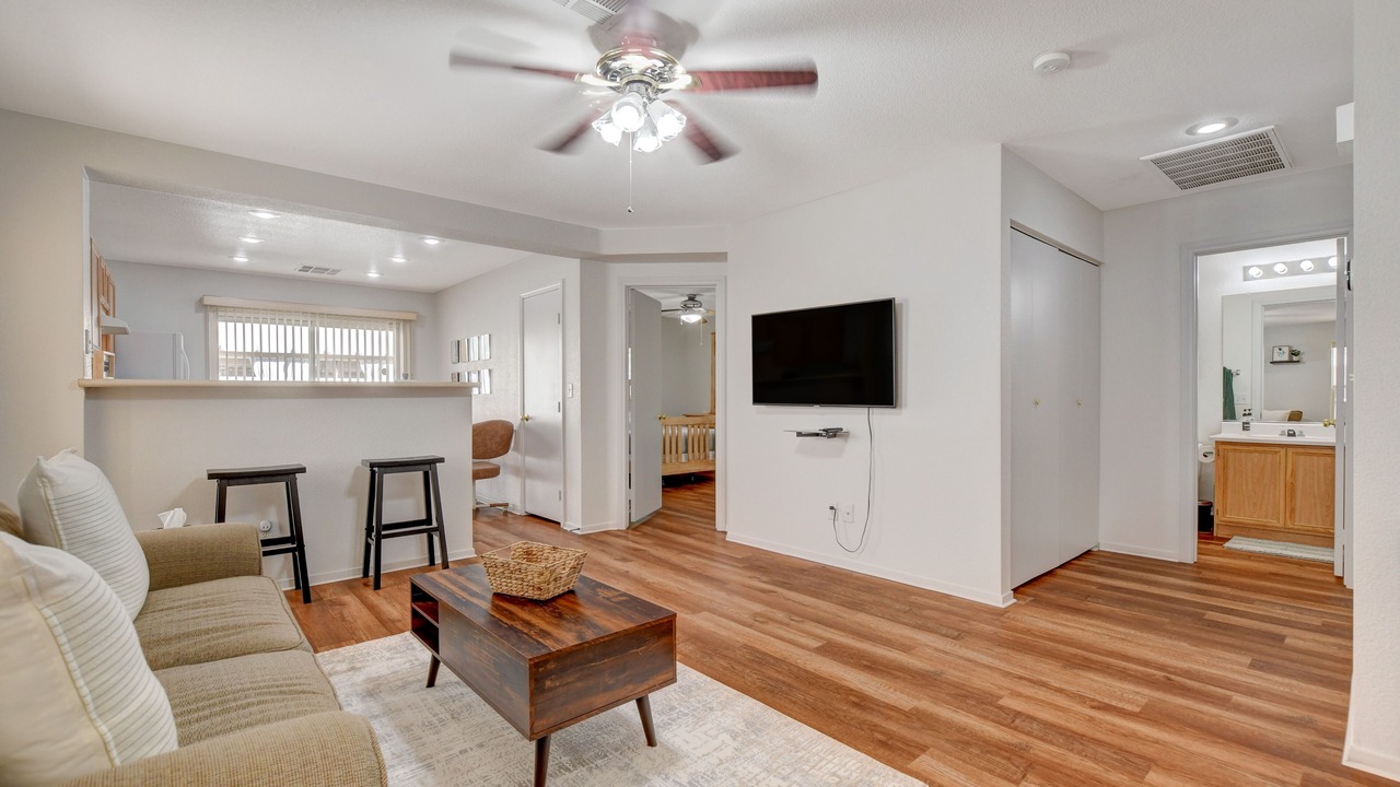Photo of Livingroom in Silverado Ranch