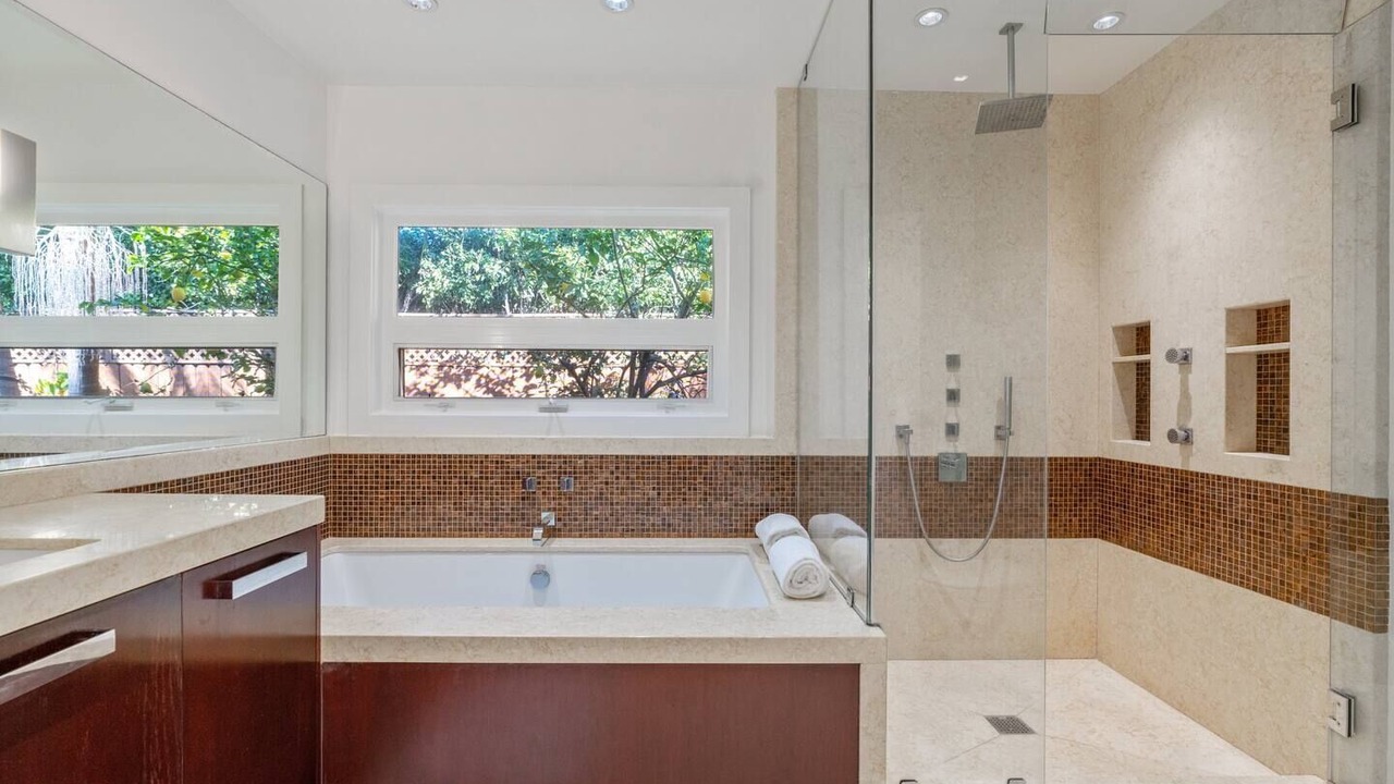Photo of Bathroom in Beverly Grove