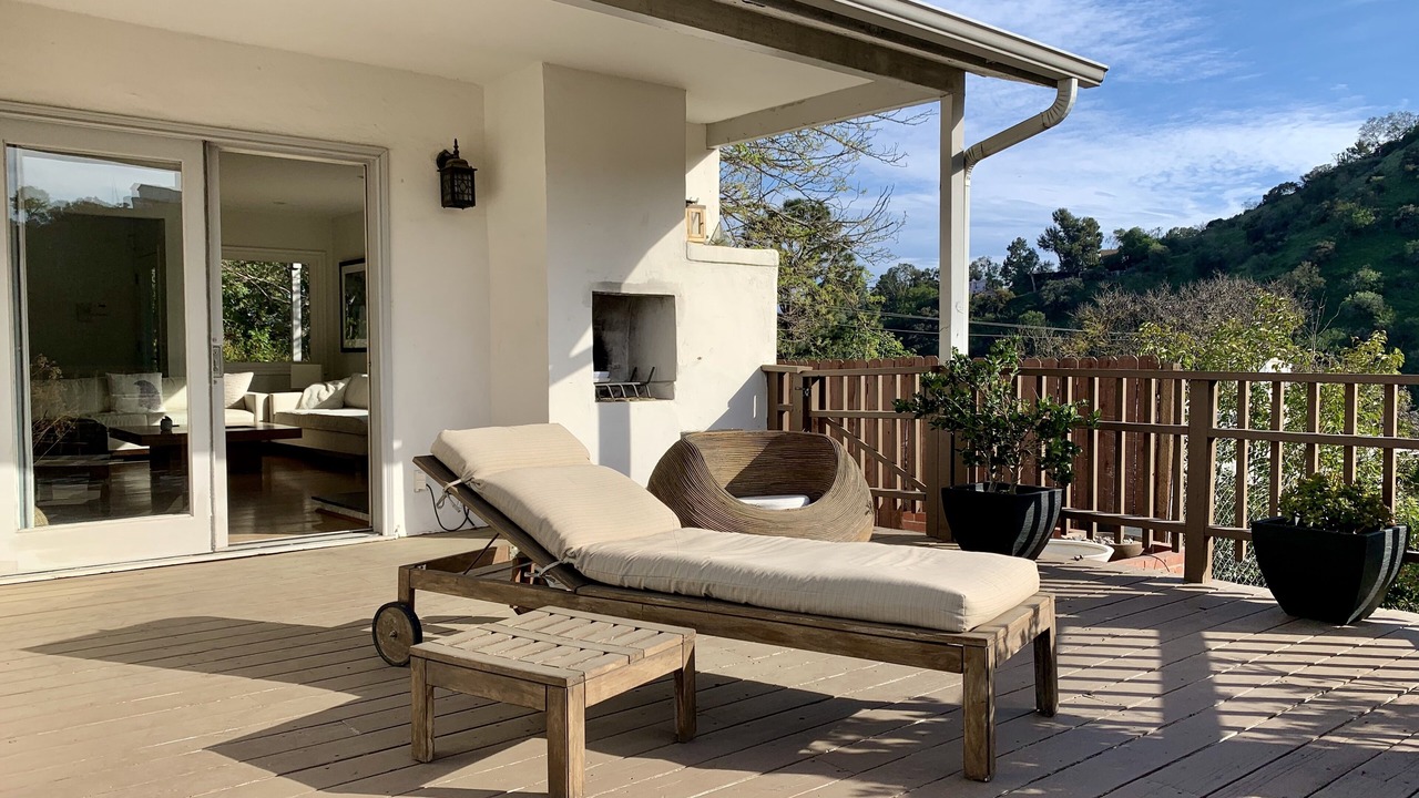 Photo of Patio Balcony in Hollywood Hills West