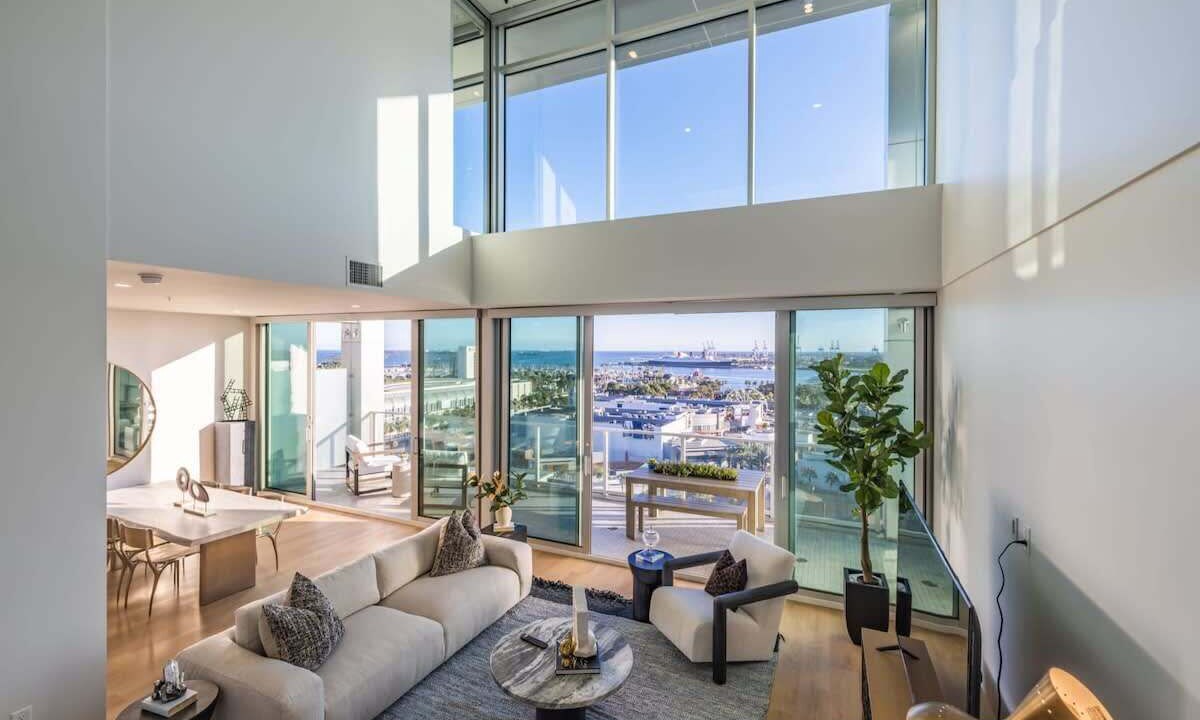 Photo of Livingroom in Waterfront