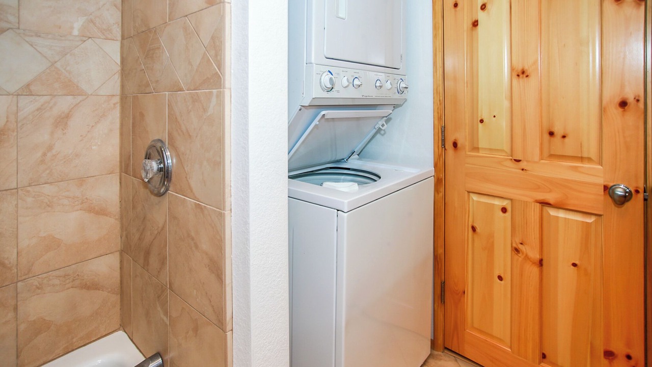 Photo of Bathroom in Summit Estates
