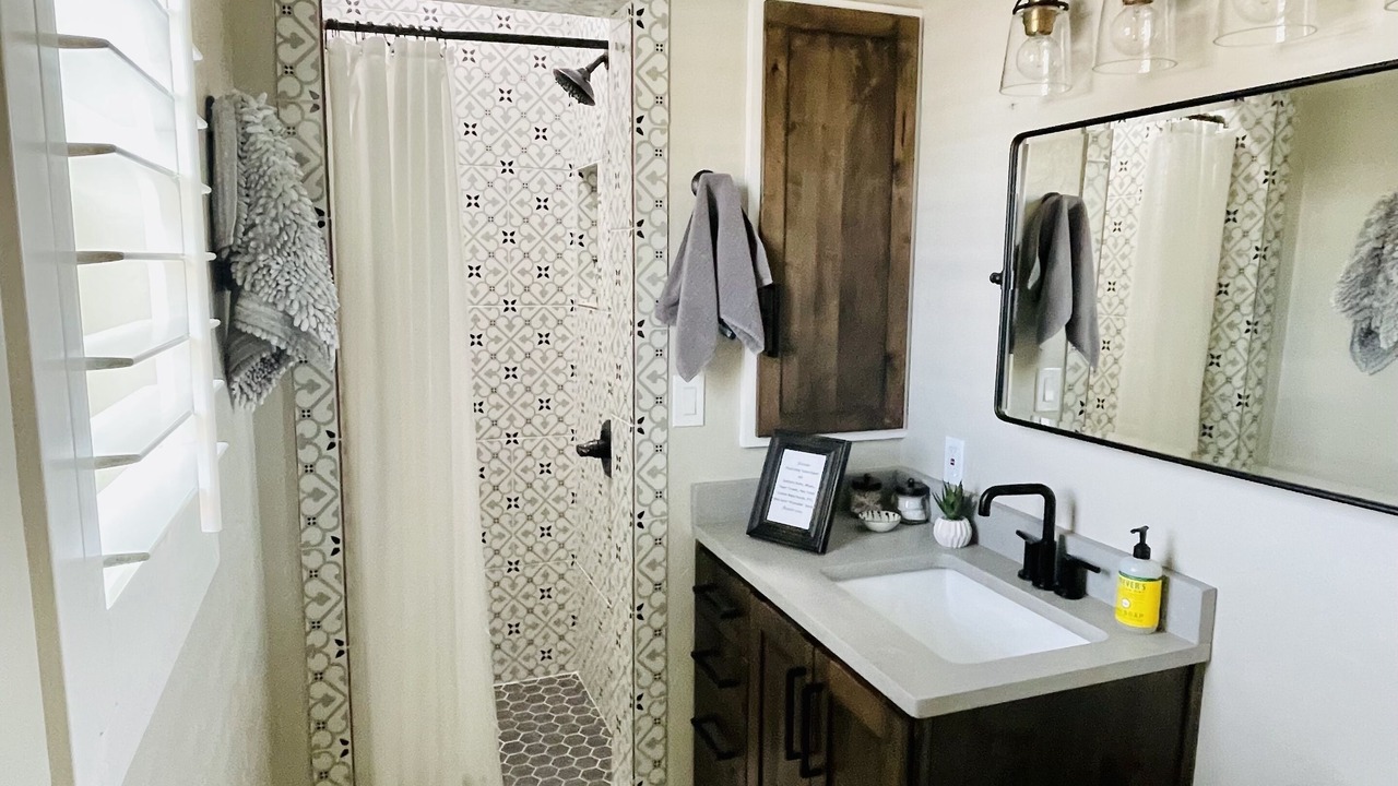 Photo of Bathroom in Sam Hughes