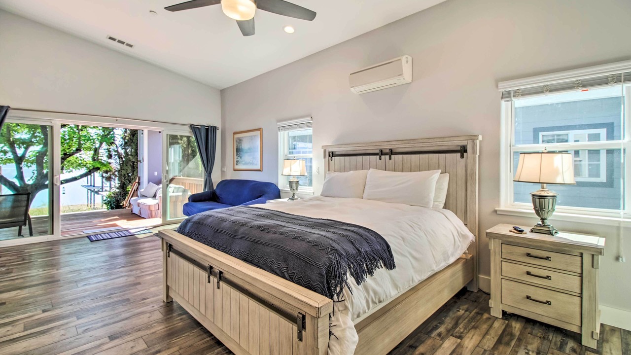 Photo of Bedroom in North Lakeport